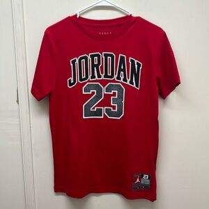 JORDAN 🏀 23 Basketball Top - Size XL (Boys)